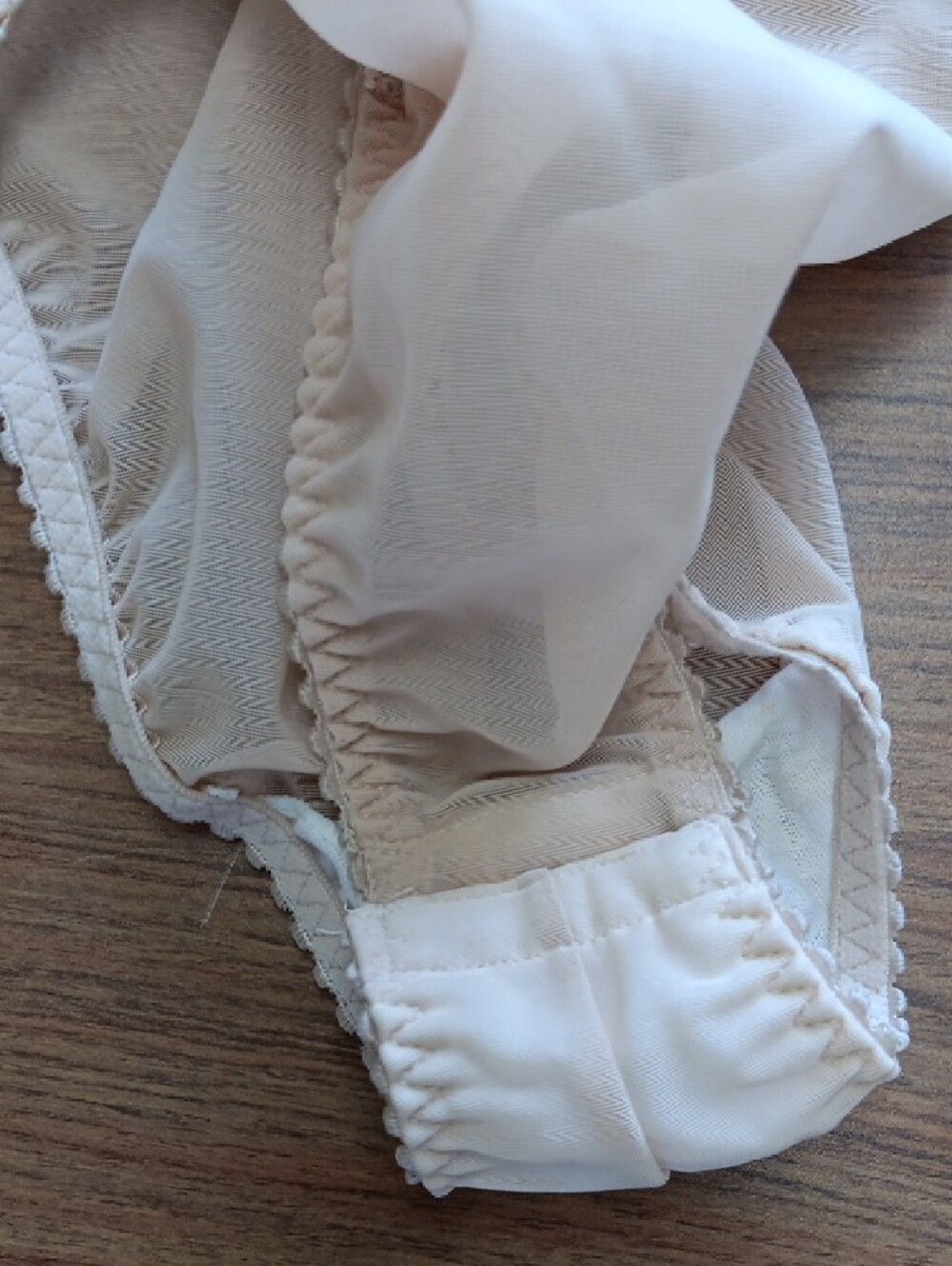 VINTAGE, MADE IN USA 1983.NWT Lace-Trim Chemise Slip in Blush. EXC CONDITION 34C - Picture 13 of 16